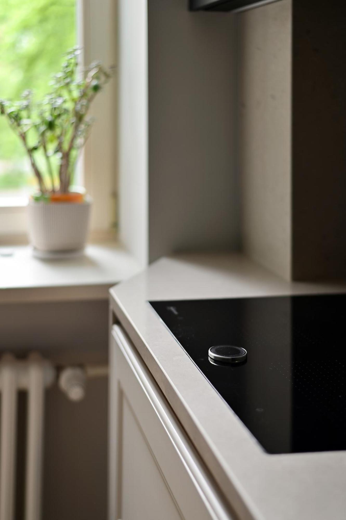 Modern 2-Bdrm Centre Apartment Riga Dış mekan fotoğraf